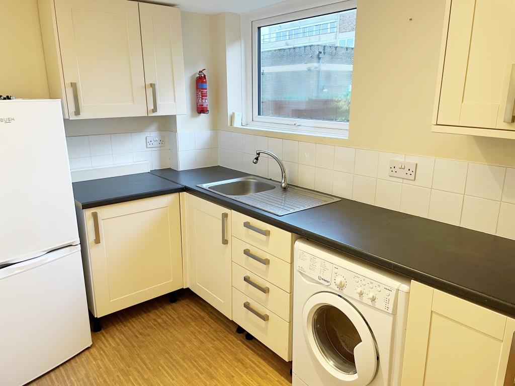 Lot: 145 - DETACHED BUNGALOW IN TOWN CENTRE - View of kitchen with fitted units